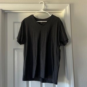 Old navy men’s dark gray v neck tshirt